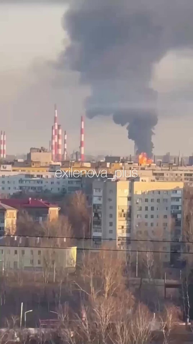 🔥 Bashneft-Novoil refinery hit in Ufa, - CyberBoroshno The strike was carried out in the area of ​​the AVT-5 unit of the Bashneft-Novoil enterprise. The AVT unit is the primary oil processing unit, which is key in the production process.