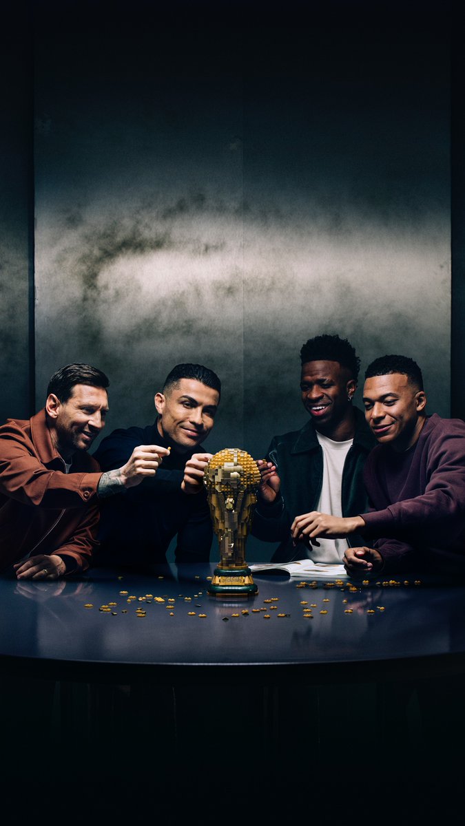 LEGO juntou Ronaldo, Messi, Mbappé e Vini Jr num anúncio 🤩