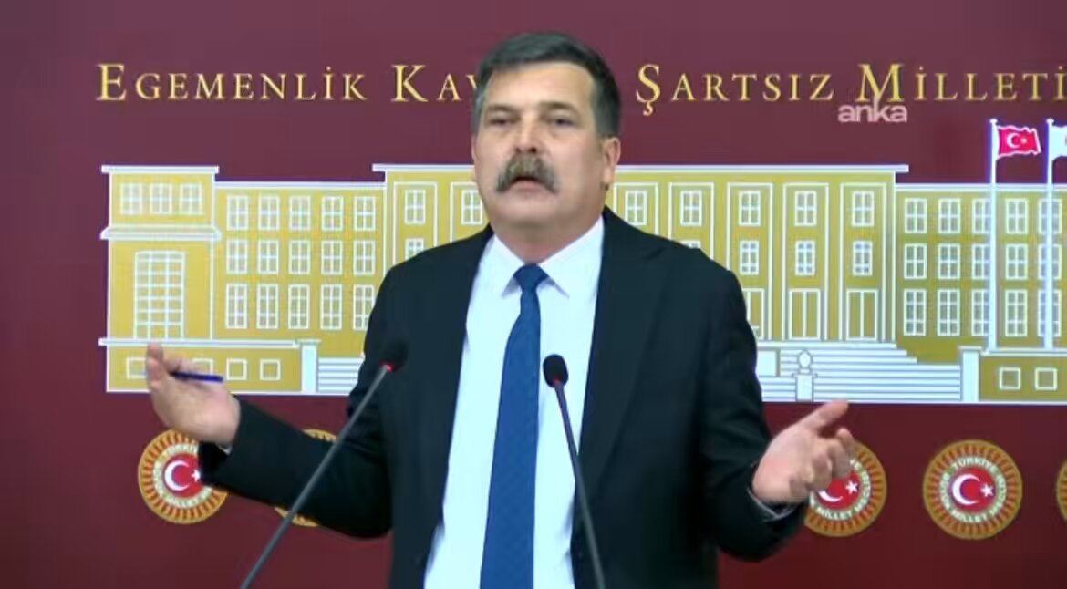 TİP Genel Başkanı Erkan Baş: “Sayısız belediye başkanı gözaltına alınır, tutuklanır, yerine kayyum atanır bu memlekette. Ya cezaevinde milletvekili var. Cezaevinde Büyükşehir Belediye Başkanı var. Cezaevinde belediye meclis üyeleri var. Cezaevinde eski cumhurbaşkanı adayı var, önümüzdeki seçimin cumhurbaşkanı adayı var. Belediye meclis üyeleri var, belediye çalışanları var. Siyasi parti genel başkanları, eş başkanları var. Yani nereye kadar götürecekler bu işi? Ve bakın, bunu asla normalleştirmeyeceğiz. Arka arkaya, arka arkaya, arka arkaya bunları gerçekleştirerek bir öncekileri unutturup normalleştirmeye çalışıyorlar. Ve şunun altını çizmek lazım; bakın, tek hedefte olanlar seçilmişler değil. Şimdi gerçekten, kişisel olarak da kendisiyle tanışmış olmam ayrı bir şey, annesinin mücadeleci kimliği ayrı bir şey ama ya arkadaşlar, memlekette doğasına, toprağına, ormanına sahip çıkan insan tutuklanır mı ya? Bakın, Esra Işık, adını da söyleyeyim; Esra Işık, gencecik bir kardeşimiz. Suçu ne? Toprağına, yaşadığı toprağa sahip çıkmış. Ormanına sahip çıkmış. Yaşadığı yerdeki havanın temiz olması için mücadele etmeye devam etmiş. Satmamış ya vatanını satmamış, toprağını satmamış. Ne yaptılar? Tutukladılar. Ya şöyle bir düşünün, bütün yurttaşlarımıza çağrı yapıyorum, şöyle bir düşünün; son günlerde tutuklanan isimlere bakın. İşte toprağına, ormanına, ülkesine, havasına, suyuna sahip çıkan Esra Işık tutuklanıyor. İşçinin hakkını arayan, patron zulmü karşısında işçileri örgütleyen, işçilerle beraber direnen Mehmet Türkmen tutuklanıyor. Sendikacı Mehmet Türkmen tutuklanıyor. Gerçeği, yalnızca ve yalnızca gerçeği yazdığı için İsmail Arı tutuklanıyor. Gazeteci tutuklanıyor. Arkadaşlar, böyle ülke olur mu ya?"