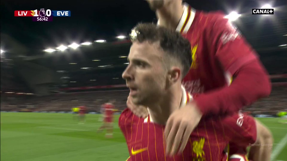 Un an, jour pour jour, Diog⚽️ Jota inscrivait son dernier but en #PL et offrait le derby de la Mersey aux Reds 💔 💥