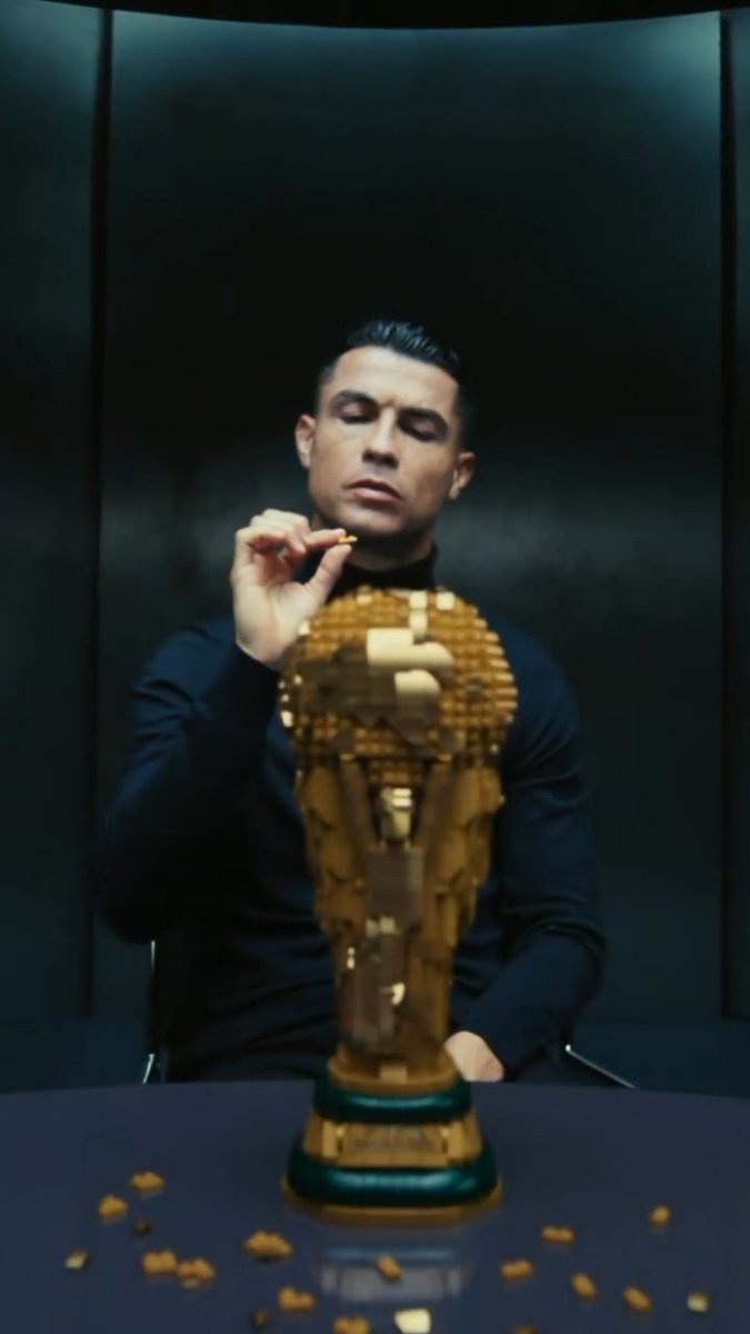 😍⚽ ¡ES CINE! MESSI, CRISTIANO, VINI Y MBAPPÉ... ¡JUNTOS! 🤯 Pensamos que no habría algo mejor que verlos en la cancha... (vía LEGO)