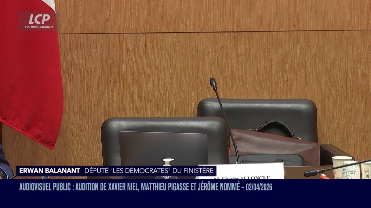 "Petite habitude du rapporteur à chaque fois que je pose une question, il sort", déclare le député Les Démocrates Erwan Balanant. #DirectAN