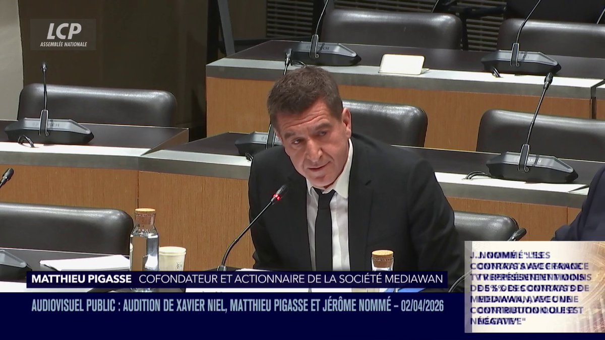 L'audiovisuel public coûterait 4 euros par habitant et par mois selon Matthieu Pigasse, un chiffre à comparer aux "30 ou 40 euros par mois" que coûte un abonnement à Canal+ "pour avoir quelques matchs de football et de rugby". #DirectAN