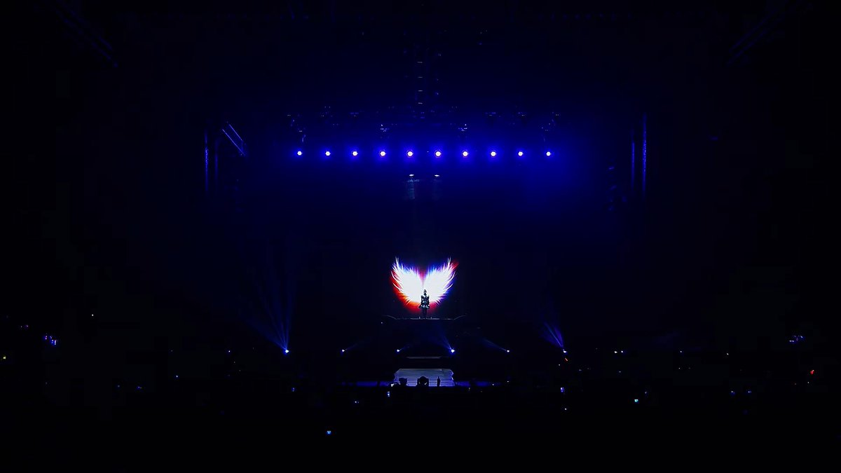 Today marks 10 years since “Live at Wembley: Babymetal World Tour 2016 Kicks Off at the SSE Arena, Wembley.” BABYMETAL’s first major show outside Japan, debuting GJ!, Meta Taro, and Amore. A 17-song setlist, their longest at the time (until this year’s Legend: Metal -Forth). Here’s Amore, where Su-metal’s solo is pure brilliance from start to finish. 👑🔥 #Babymetal #LiveAtWembley