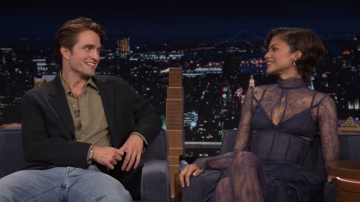 Robert Pattinson thinks he’s cursed by having to dance in every movie he’s in 🤣 #FallonTonight