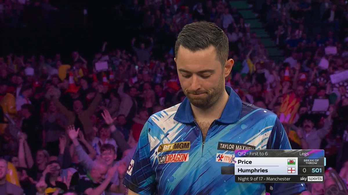 STOP IT GEZZY! Gerwyn Price follows up that incredible 167 with a brilliant 135 checkout to double his lead over Humphries! Outrageous arrows! 😍 📲 #PLDarts | QF2