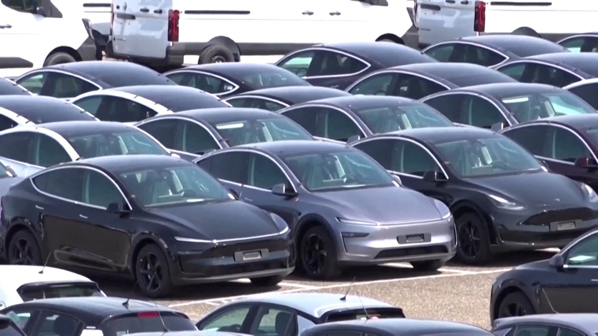 Major automakers unveiled new EV models at the New York Auto Show, aiming to counter a sales drop and lagging demand after the $7,500 EV tax credit expired last year