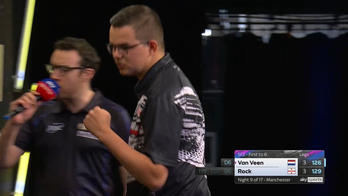 VAN VEEN BACK IN FRONT! Clinical from Gian van Veen! The European Champion lands a timely 126 checkout to edge back ahead at 4-3! 📲 #PLDarts | SF2