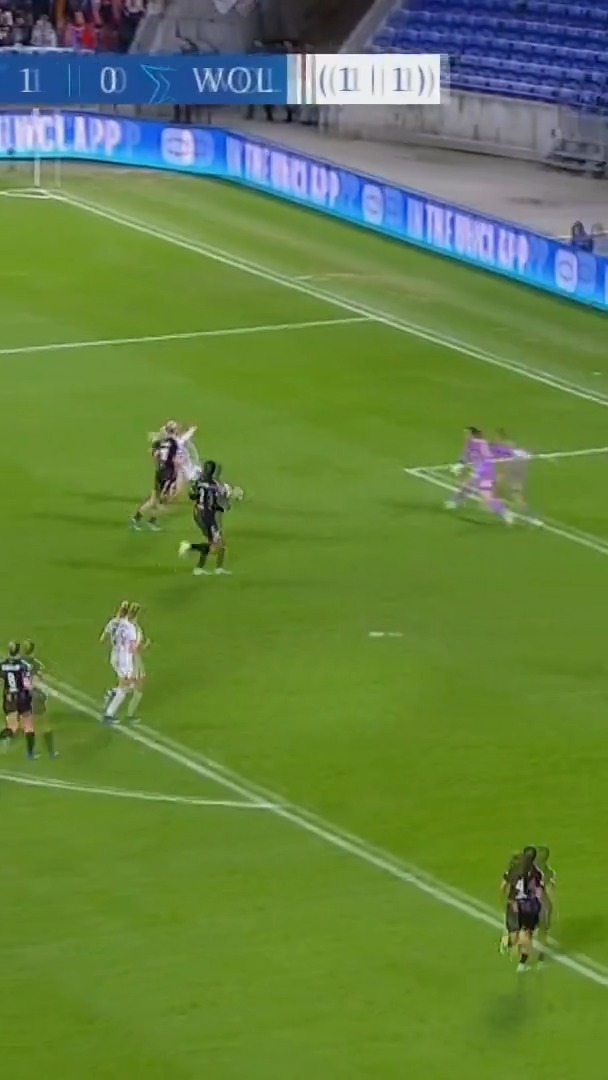 This huge save from Christiane Endler just sounds better with German comms 😂