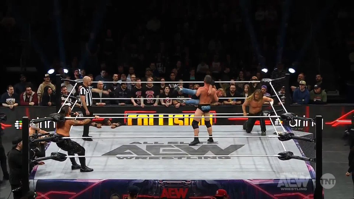 The unorthodox teamwork of @OrangeCassidy and @RoderickStrong is on full display! Watch #AEWCollision on TNT + HBO Max