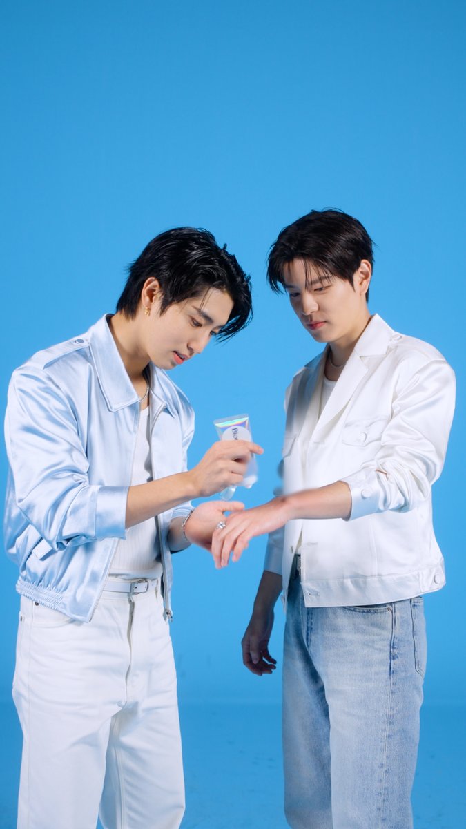 Biore UV×Stray Kids2026 “THE REAL VOICES” HAN &amp; Seungmin ver. มาแล้ว! ไปดูกับรีแอคจริงๆ ของเหล่าเมมเบอร์เมื่อได้ลอง “Biore Airy UV” กัน! อยากรู้เพิ่ม? ตามไปดูรายละเอียดแคมเปญได้ที่ลิงก์ด้านล่างเลย 👀 #BioreUV #StrayKids #SKZ #SUNLIGHTISYOURSPOTLIGHT