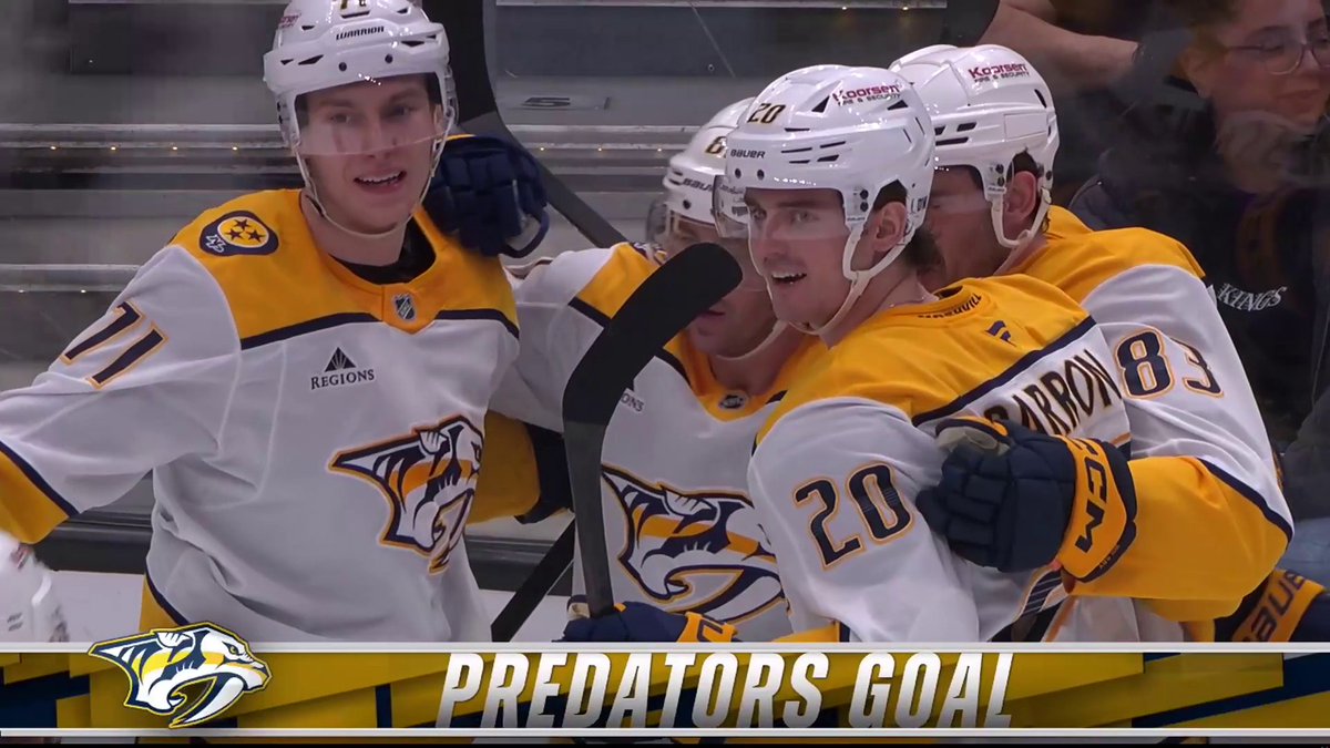 The Nashville Predators are BUZZZIN'! 🐝 Jonathan Marchessault makes it 3-0!