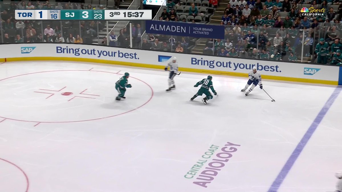 HOW DID THE PUCK STAY OUT OF THE NET OH MY BENOIT!!!!!! 😱❌