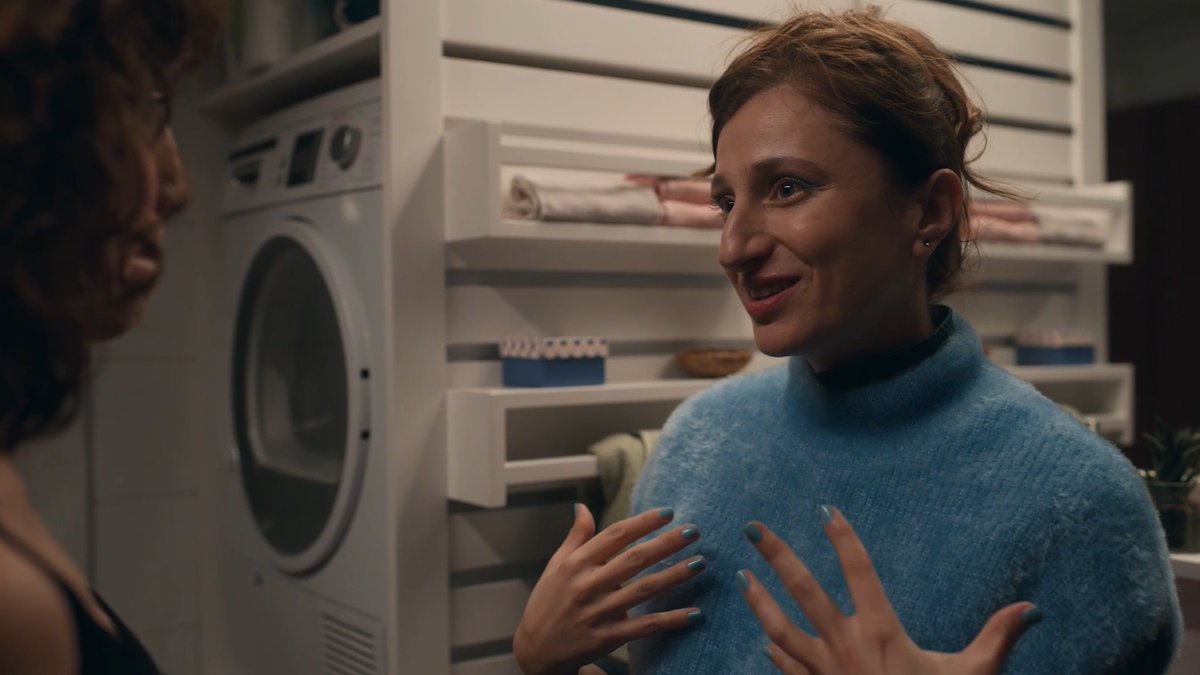 Filmciler kendini belli ediyor. Mira: Her Şey Yolundaymış Gibi, yeni bölümüyle şimdi HBO Max'te.