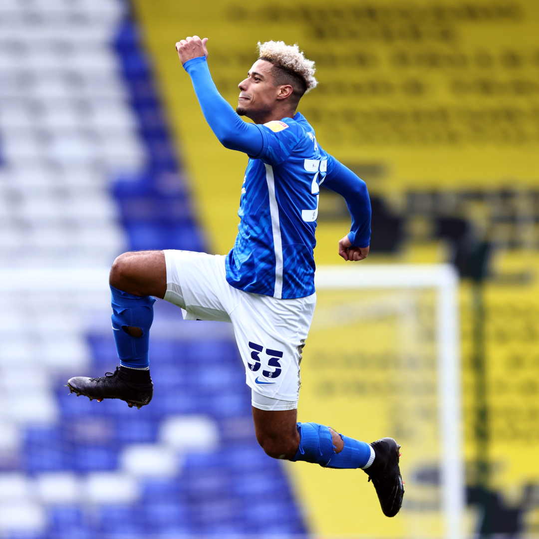 On this day in 2022… 🗓️ Lyle Taylor’s penalty saw Birmingham beat West Brom 1-0! He also celebrated by patting Karlan Grant on the bum 🤣