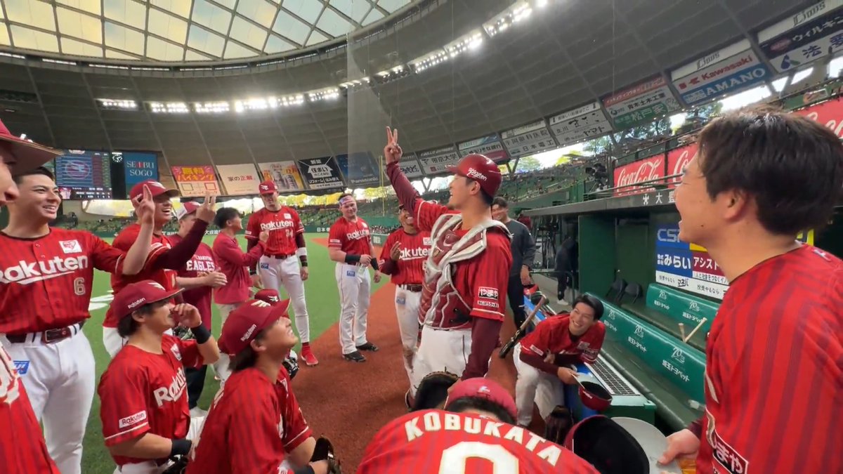 今日の円陣も #YG安田 選手📣 「ベルーナなんでぇ!! みんなベルっていきましょうッ!! ベルるだけ!!いいですね!? レッツゴーYG🔥🦅」 #YGの迷言 #新語ベルる #RakutenEagles #強鷲革新