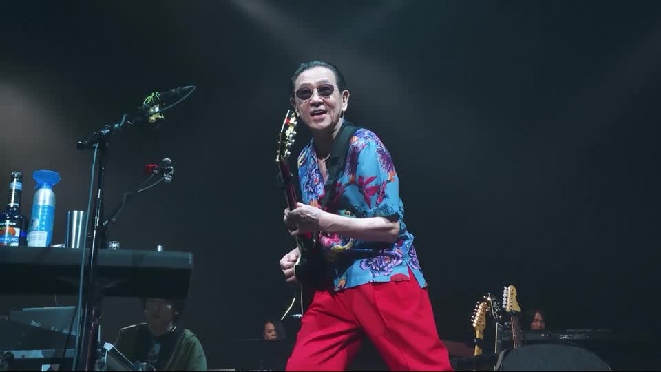 日本のギタリスト高中正義さん(73)が、Z世代の支持を背景に世界で再び注目を集めている。約50年ぶりにロンドン公演を行い、チケットは完売した。