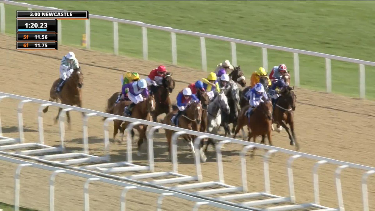 OUT OF NOWHERE! 🤯 Tyrrhenian Sea wins the Championships Mile Handicap 🥇 #ITVRacing | Roger Varian | Jack Mitchell