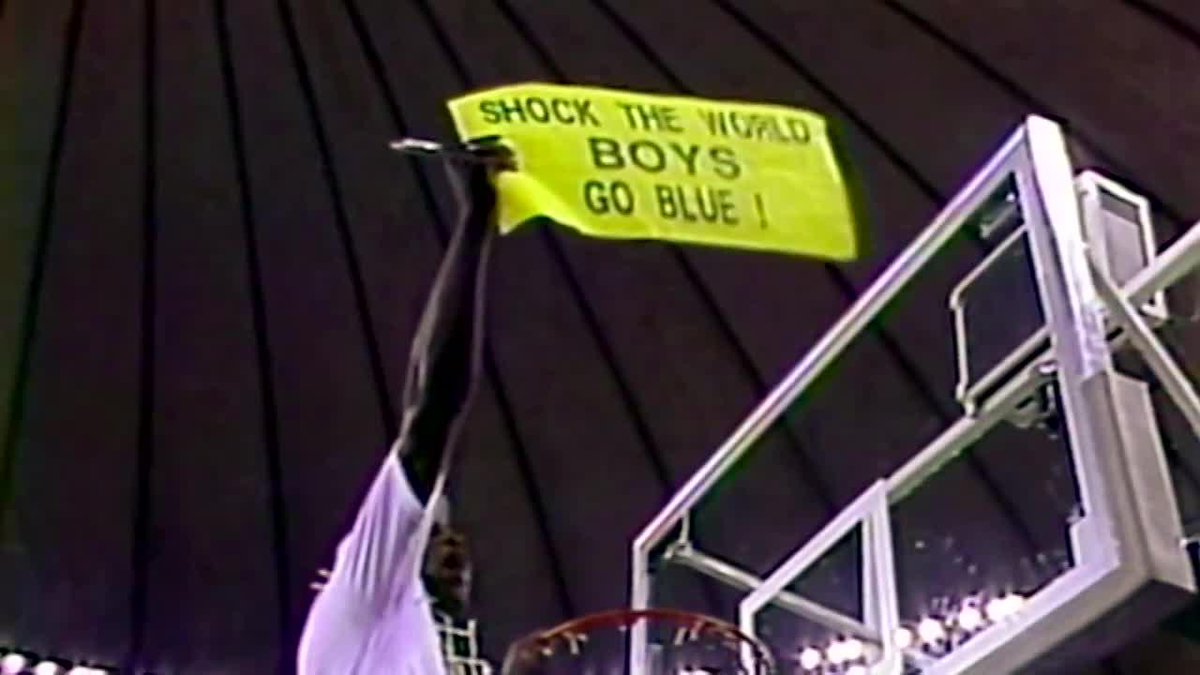NATIONAL CHAMPS 〽️ #OTD in 1989, Michigan Men's Basketball outlasted Seton Hall, 80-79, in OT to cut down the nets. #MarchMadness