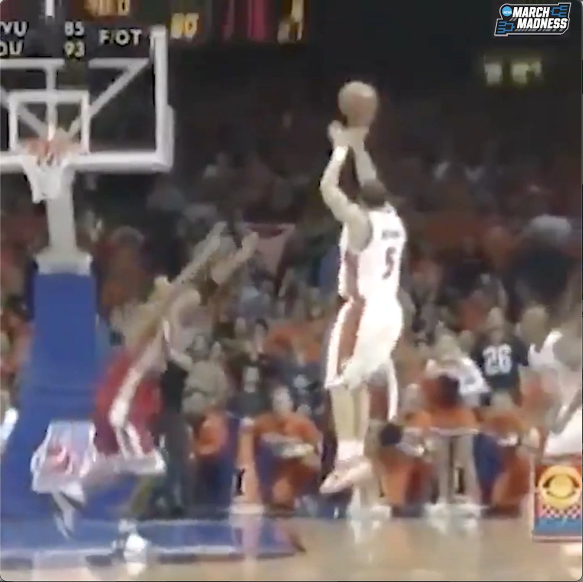 "THE COMEBACK" Playing in Chicago, Illinois erased a 15-point deficit in the last 4 minutes vs. Arizona and won in OT to punch their ticket to the Final Four. The Illini are back in the Final Four for the first time since that run (2005) 🧡 #Illini