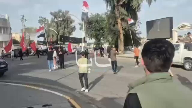 مظاهرات حاشدة في البصرة عاصمة ذيول العراق، رفعت فيها كل الرايات إلا علم العراق. وجميع من رفعت صوره تحول بفضل الله ومنته،إلى "كباب". أما الذيول في وسط وجنوب العراق، فعددهم بالملايين، وحالتهم مستعصية يصعب علاجها، إذ ورثوا العمالة عن آبائهم وأجدادهم.