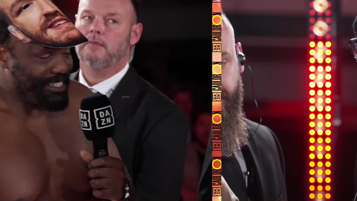 Derek Chisora porte un masque de Tyson Fury pendant le face off avec Deontay Wilder 😭 #ChisoraWilder