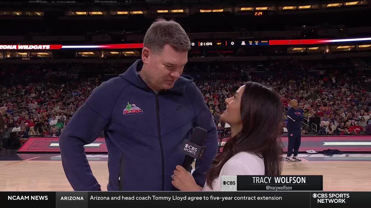 "Arizona basketball is a special place. I'm fortunate to be the head coach... Contrary to popular belief - you can grow deep roots in the desert." Arizona Basketball's Tommy Lloyd on why he decided to stay with the Wildcats | ๐๏ธ Tracy Wolfson