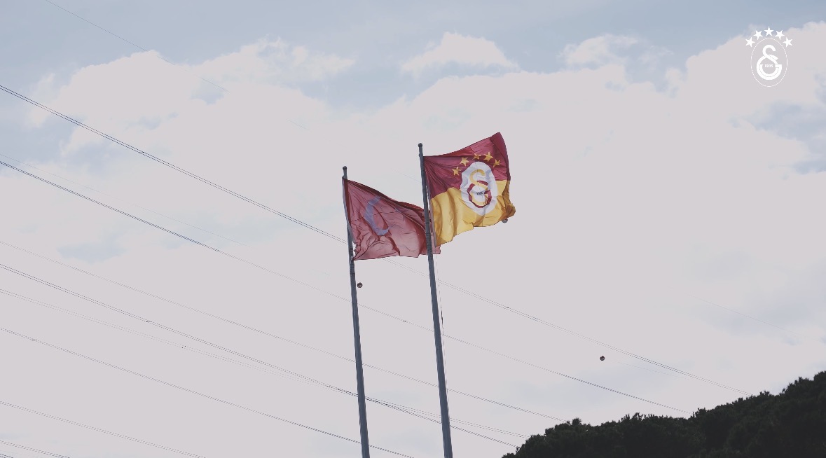 #BugünGünlerdenGALATASARAY 💪 🏆 Trendyol Süper Lig 2025-2026 Mehmet Ali Yılmaz Sezonu 🗓️ 28. Hafta ⚽ Trabzonspor 📆 04.04.2026 ⏰ 20.00 🏟️ Papara Park 📲 #TSvGS