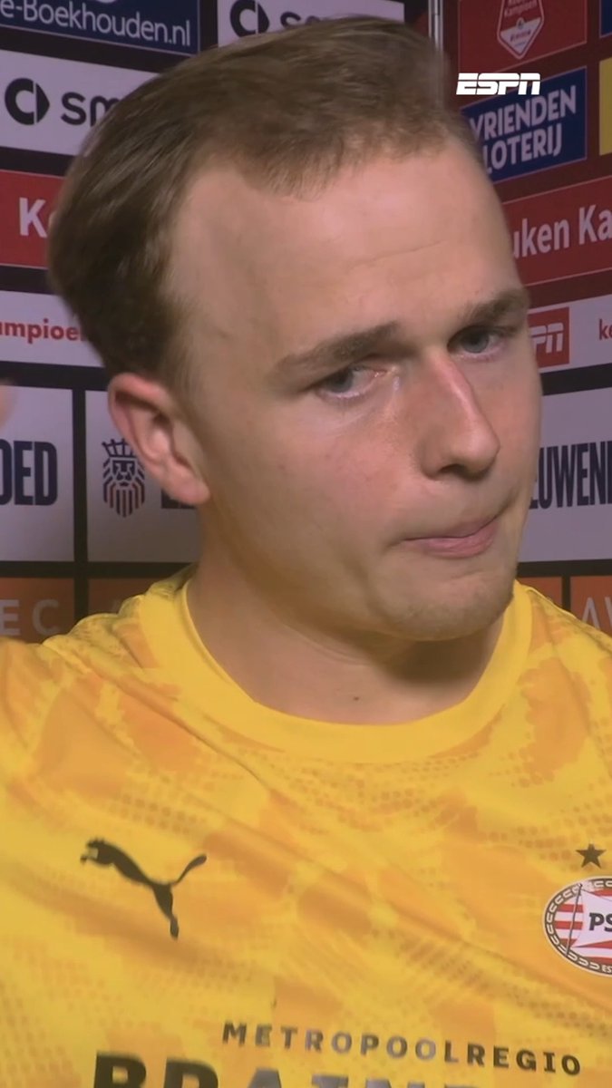 👀🤝 Niek Schiks kijkt vooruit naar zijn toekomst: "Het perspectief bij PSV is volgend seizoen misschien niet daar, dus moet je kijken naar een stap elders" 🔗
