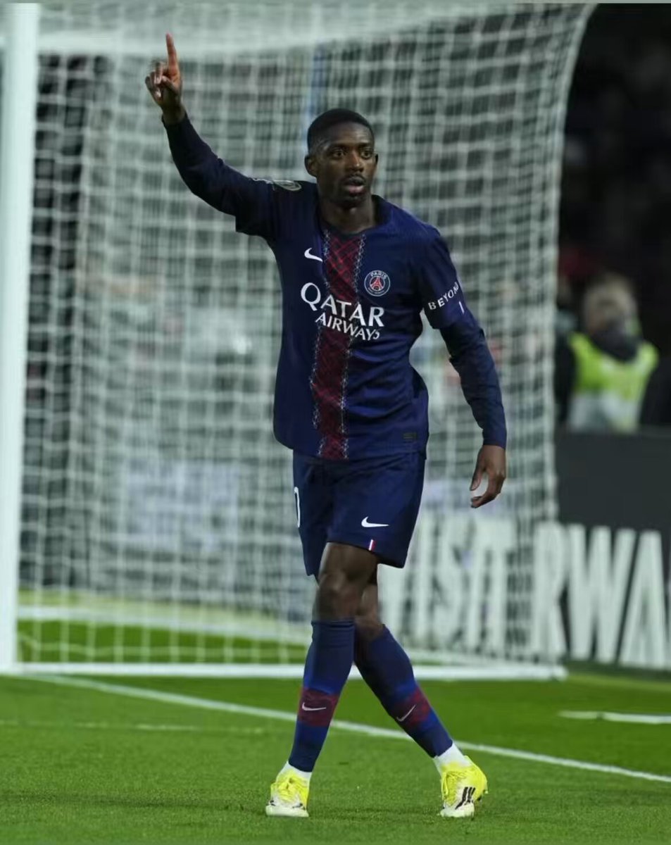 📲 Ousmane Dembele 🇫🇷 sur Instagram sous Ninho Branché sur Snap: « Donc j'repars en mission, GSM coupé, mon re-frè, j'te rappelle. » On annonce la couleur, on repart au charbon les gars.