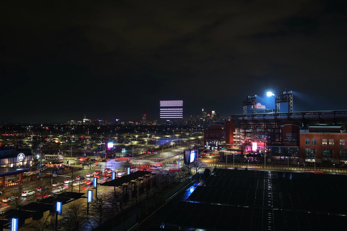 Fans! Be sure to catch the Samsung Mobile US Galaxy S26 Ultra Light Show tonight following the AT&T Block Party! #MFinalFour