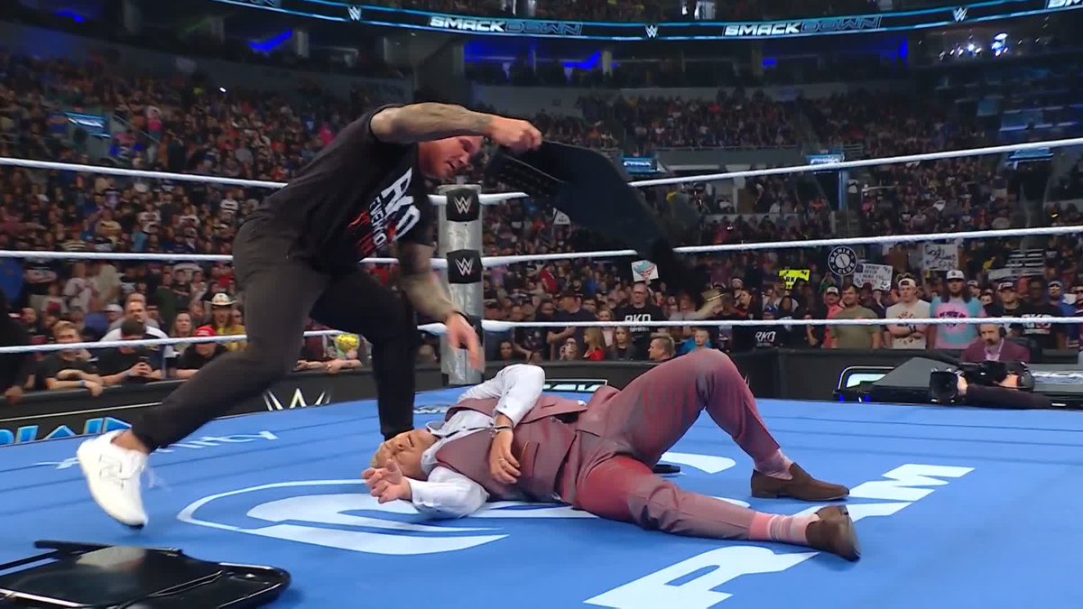 What is Randy Orton whispering to Cody Rhodes?! 🤔