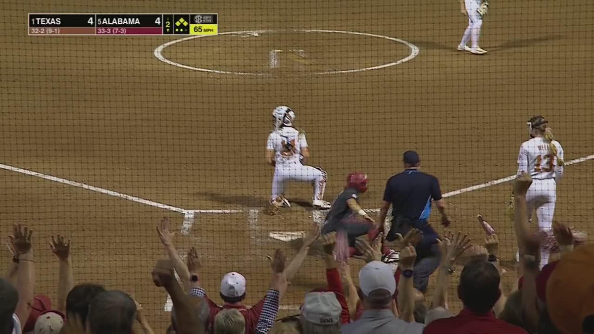 Brooke Wells with the bases-clearing double‼️ 📺 SEC Network | #Team30 #RollTide