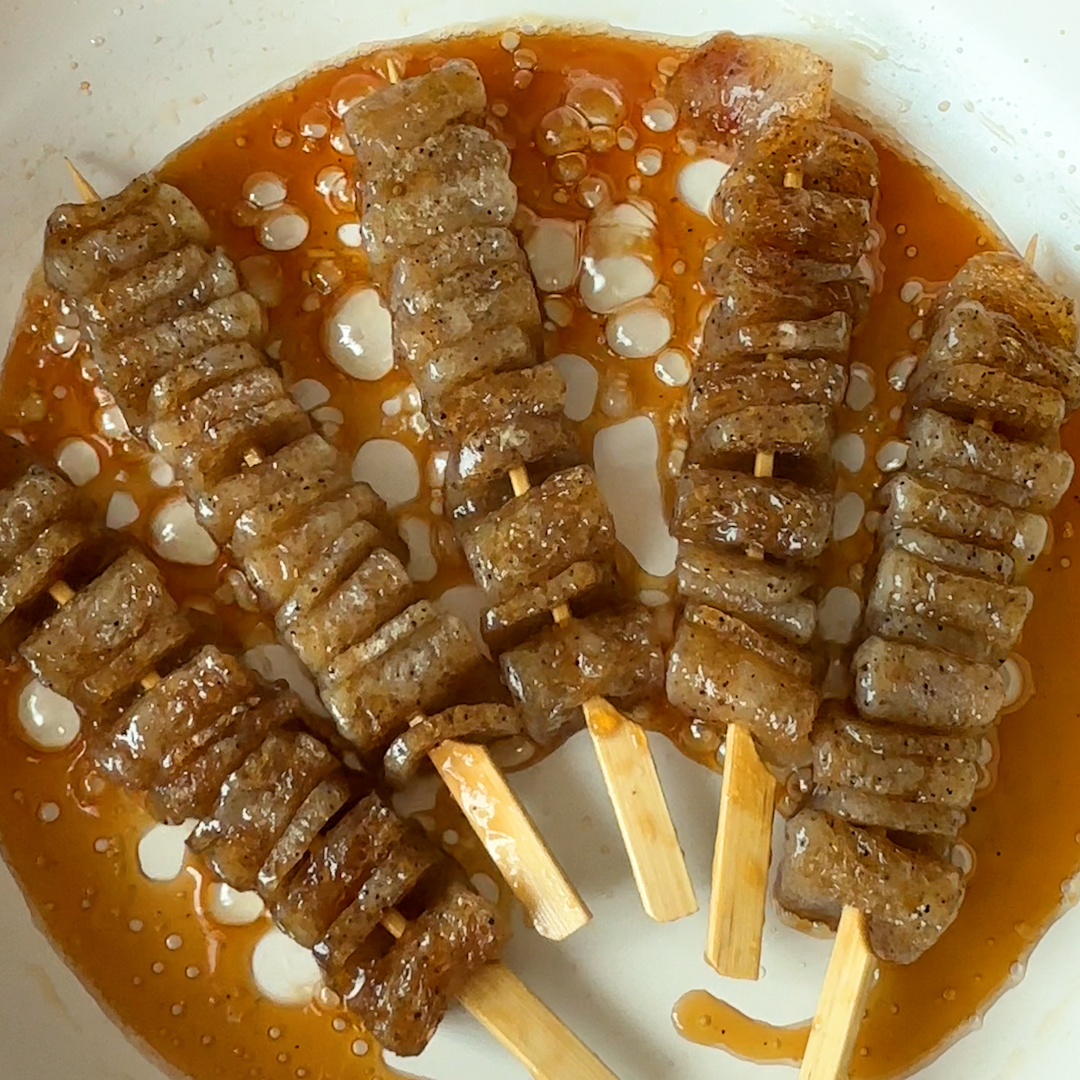 【え、これ鶏皮じゃないの？】焼き鳥屋さんもびっくり！甘辛ぷるじゅわッ…！こんにゃく串 / Konjac Skewers🤩🍻