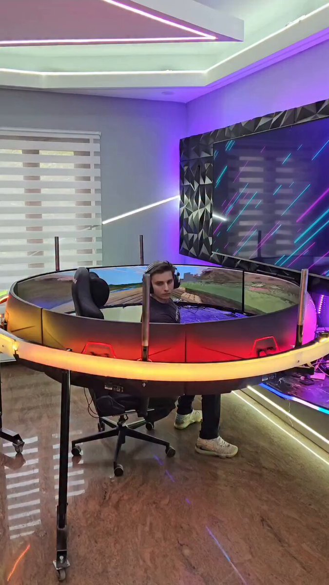 This guy’s setup is totally crazy