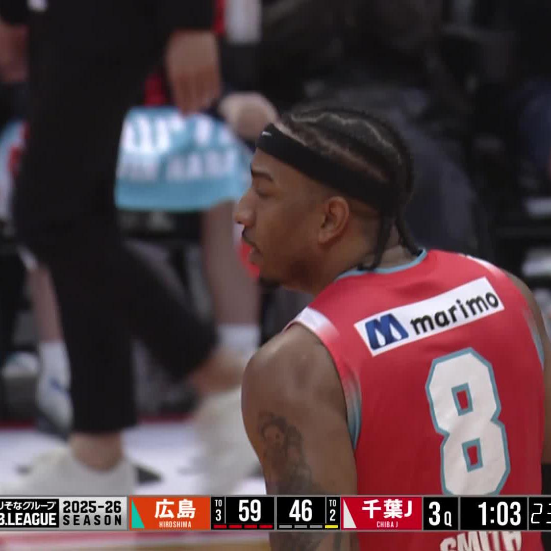 なんと理不尽なスリーポイント😱 Chris Smith 広島ドラゴンフライズ #Bリーグ #りそなグループ"