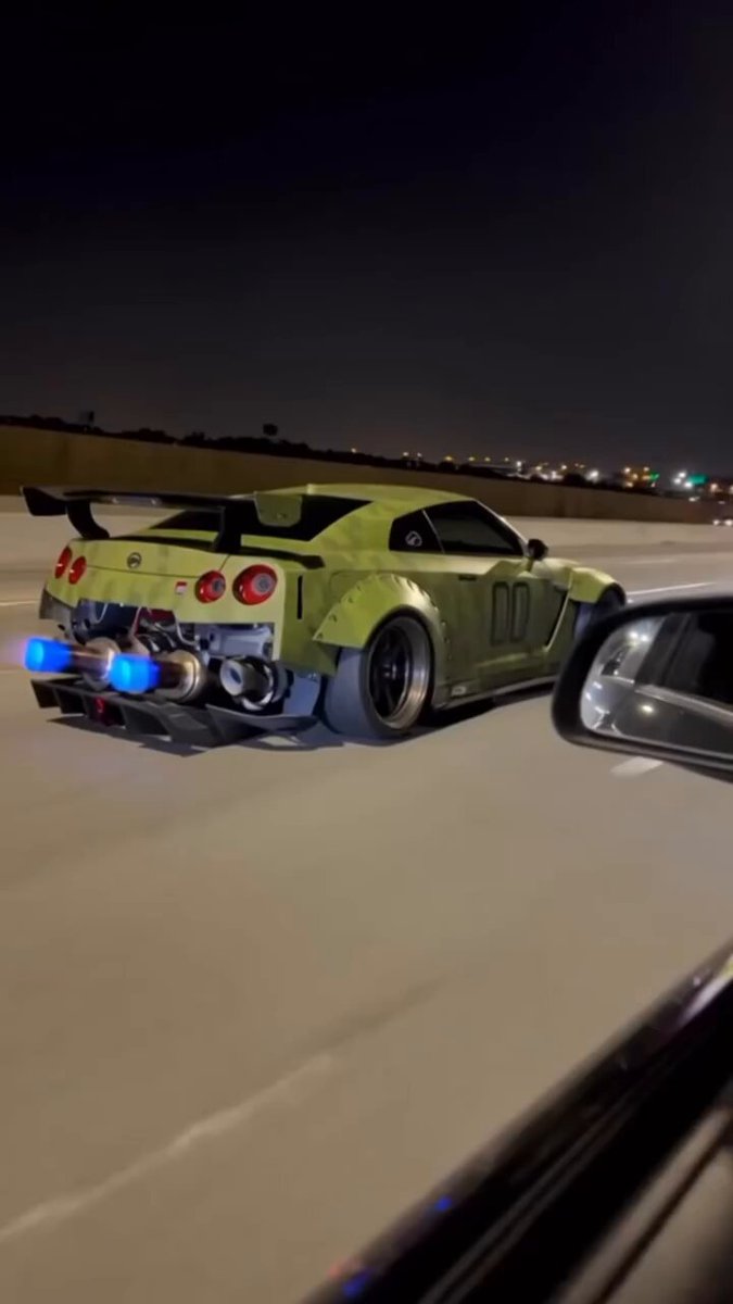 The New 2050 Nissan GTR 🤯🔥