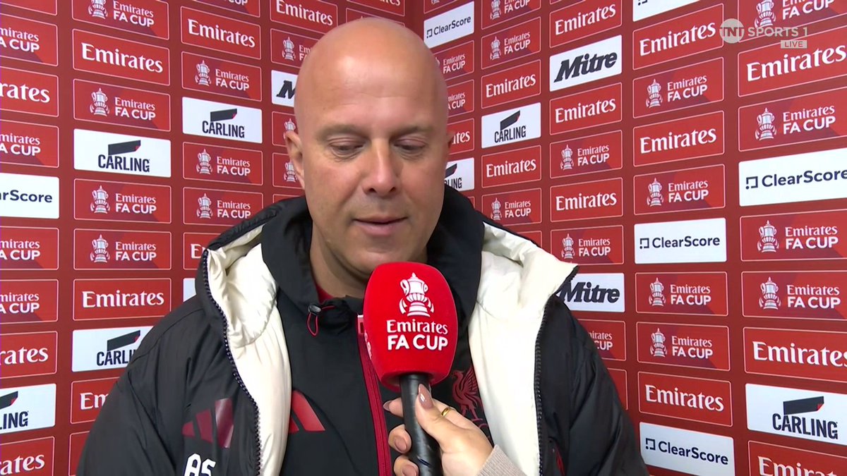 “Having him back is so important” Arne Slot discusses Hugo Ekitike's return and provides an update on Alexander Isak's availability 👀 🎙️ Jules Breach | 📺 Watch live on TNT Sports on HBO Max