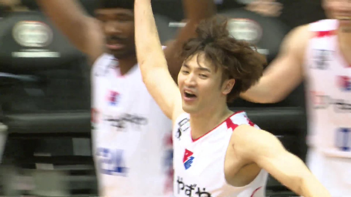 勝負を決めた一押し🔥 福岡が#7 西川の執念のプットバックで劇的勝利を掴む! ライジングゼファーフクオカ 📡バスケットLIVEで見逃し視聴 #Bリーグ #りそなグループ