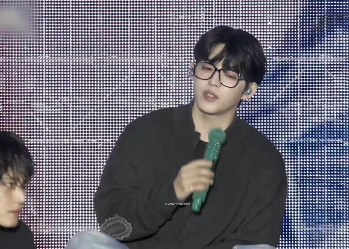 mingyu went to seungkwan during circles to sing their harmonization part 🥹