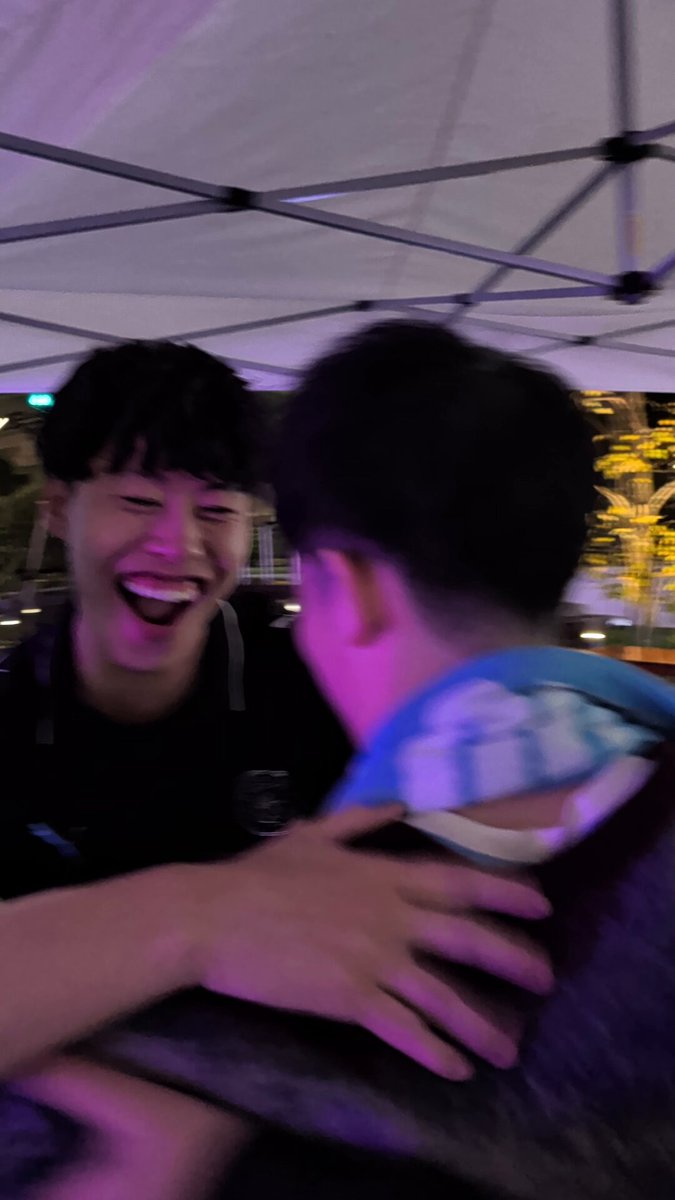 Celebrations from Japan 🇯🇵 マンチェスター・シティ fans react to Erling Haaland's opener at our Tokyo Watch Party 🩵