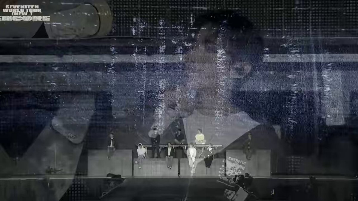seventeen and carats singing circles together.... 🥹🤍 i love you forever my seventeen.. the photos showing their ot13 pics im crying bring them back to us PLEASE 😭😭😭😭😭😭😭