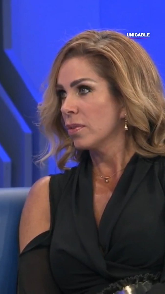 Se casó menor de edad, se juntó con un casado, 4 matrimonios fallidos, dice que los brasileños son mejores para cojer, no cabe duda que está mil es toda una pvta!