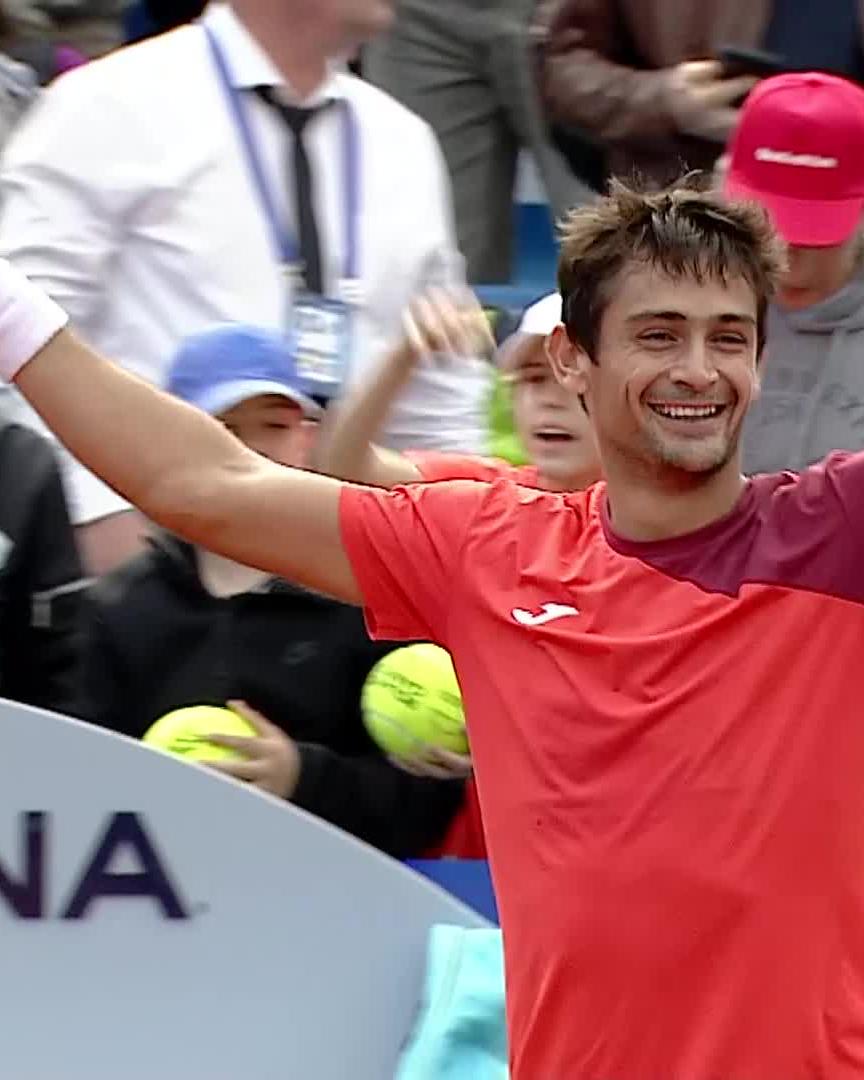 Match of the year?!? 🤯 Navone fights off match points to defeat Van De Zandschulp 5-7 7-6 7-5 and secures his place in the final! #TiriacOpen2026