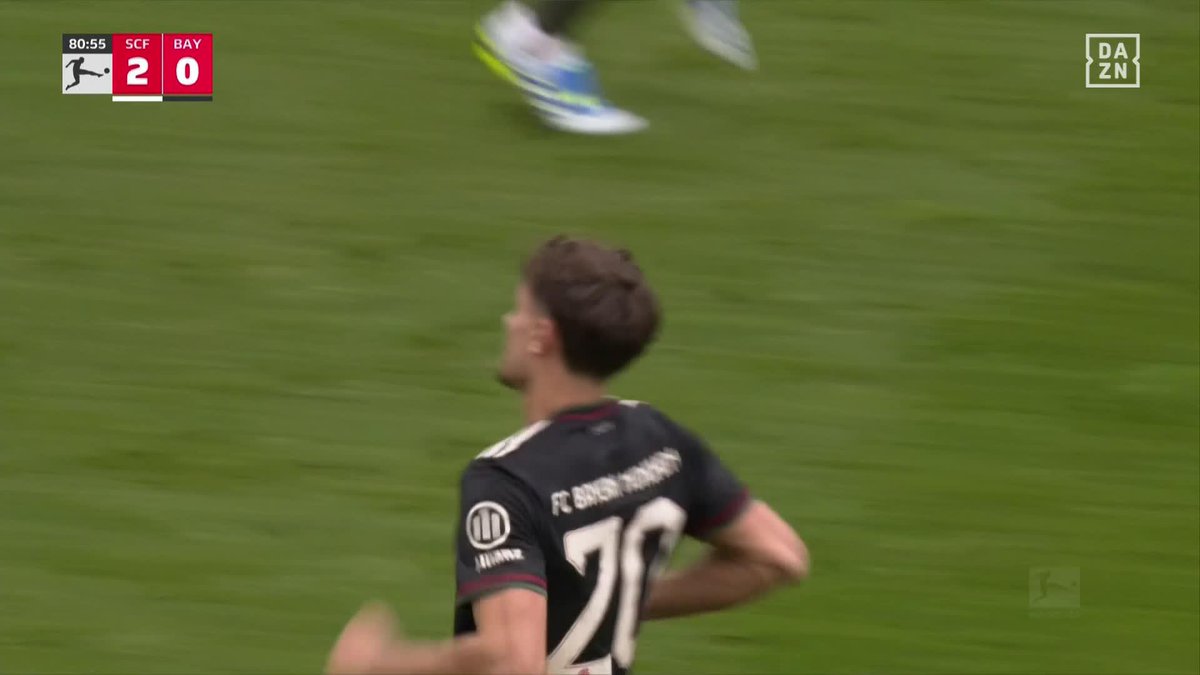 右の砲台から発射🚀 左利きの🇩🇪ビショフ 地を這うミサイルショット 🇩🇪ブンデスリーガ第28節 🆚フライブルク×バイエルン 📺DAZN ライブ配信中 #ブンデスリーガ #だったらDAZN