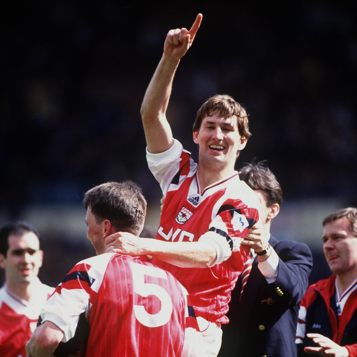 Mr Arsenal on target ❤️ 🗓️ On this day in 1993, Tony Adams sealed a memorable FA Cup win over Spurs…