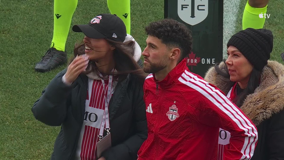 What a milestone! 👏 Toronto FC recognize Jonathan Osorio for his 400th appearance for the club.