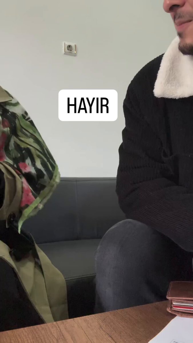 Nişanlısıyla nikah tarihi almaya giden kadın, kendi soyadını kullanmak istemediğini söylediğinde nişanlısının verdiği tepkiyi paylaştı.