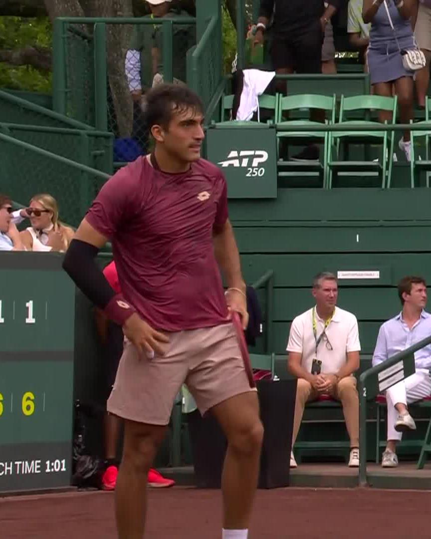 His FIRST ATP Tour final 👏 Roman Burruchaga prevails 6-1 6-1 in an all-Argentine battle with Tirante in Houston. #USClay