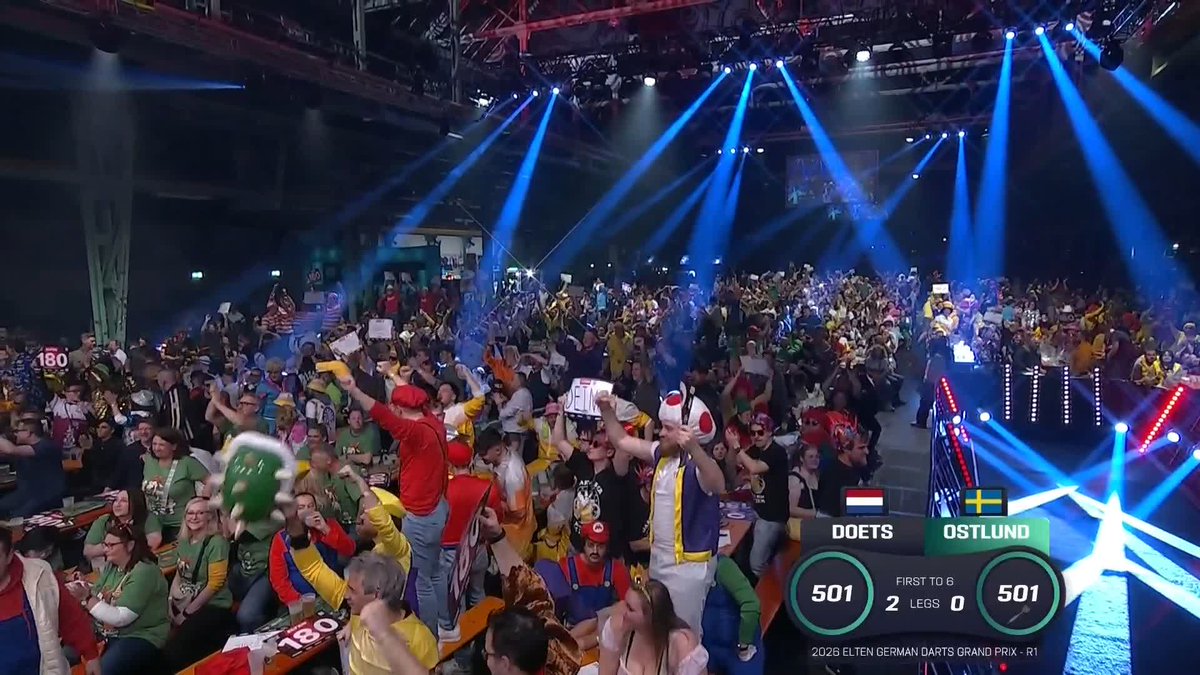 170 FOR DOETS! 🎣 He dropped his dart, he didn't need to go for it... But Kevin Doets reels in The Big Fish anyway! 📺 #ET4
